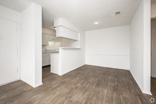 1bed,1bath 696 sq ft - Oaks of Lakebridge